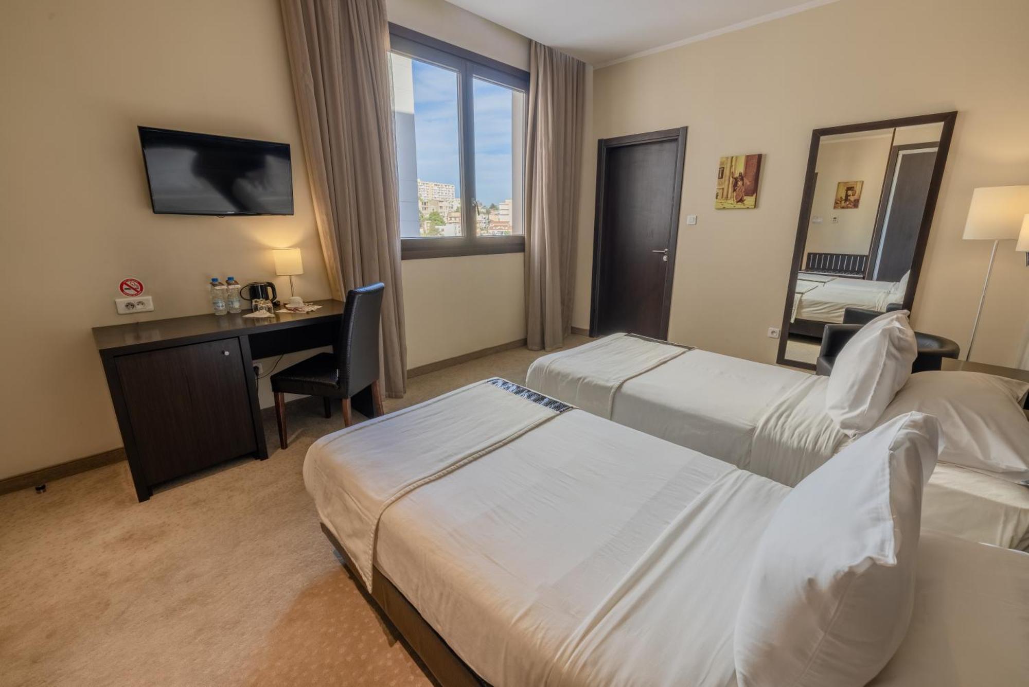 Lalla Doudja Hotel Algiers Екстер'єр фото
